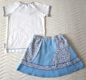 Голубая юбка и футболка с рюшами (Оттобре №6-2013, мод. 14), спинка
