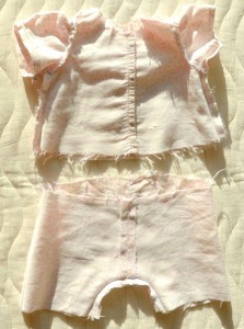 Пижамка для куклы Адора. До этой стадии дошили на детской швейной машинке, перед изнанка.
