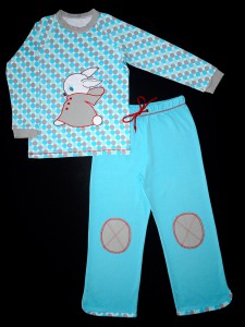 Теплая пижама для дочки, вид спереди. Оттобре №2-2012 (рус): мод.34 и 35.