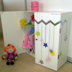 Шкафчик для кукольной одежды